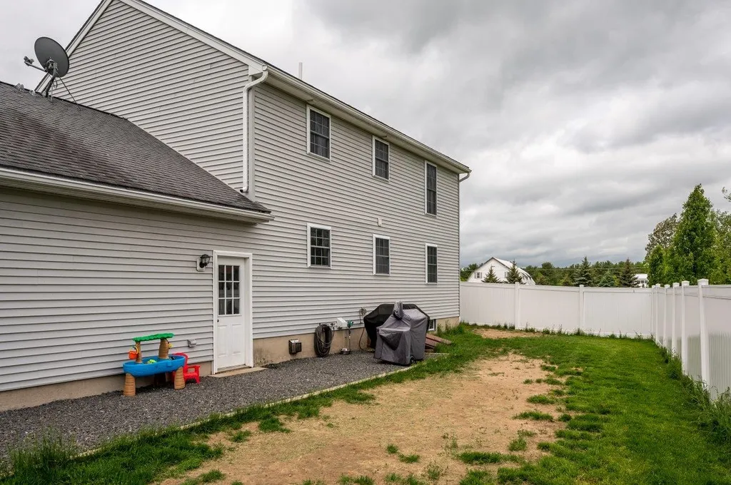 19 Ridgeview Drive Milton NH 03851