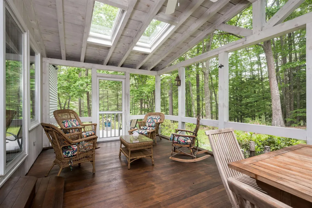 10 Laurel Lane Durham NH 03824