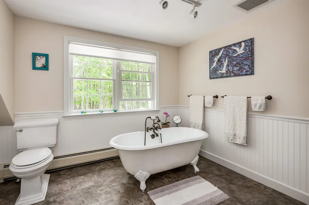 10 Laurel Lane Durham NH 03824