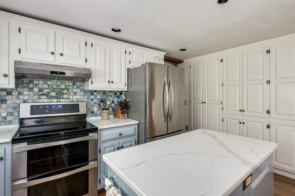 10 Laurel Lane Durham NH 03824