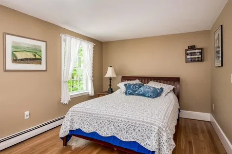 10 Laurel Lane Durham NH 03824