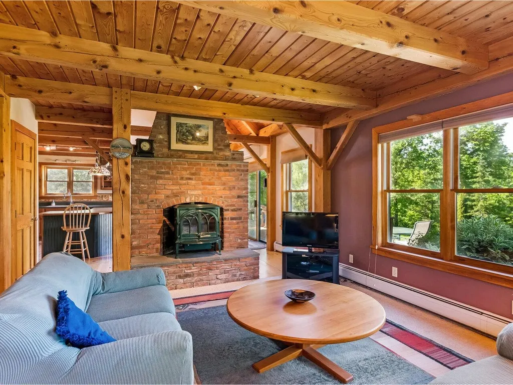 99 Mud Creek Lane Ferrisburgh VT 05456