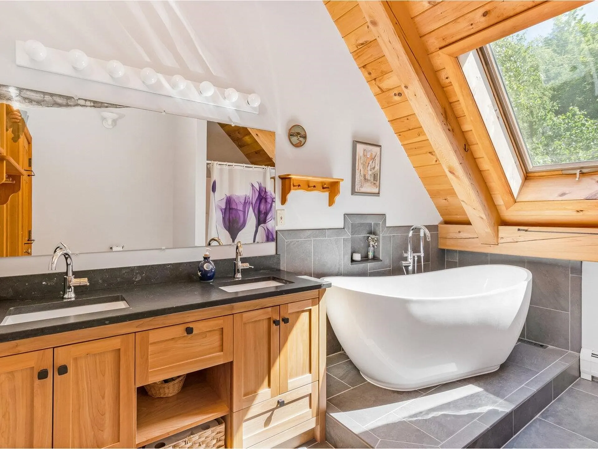 99 Mud Creek Lane Ferrisburgh VT 05456