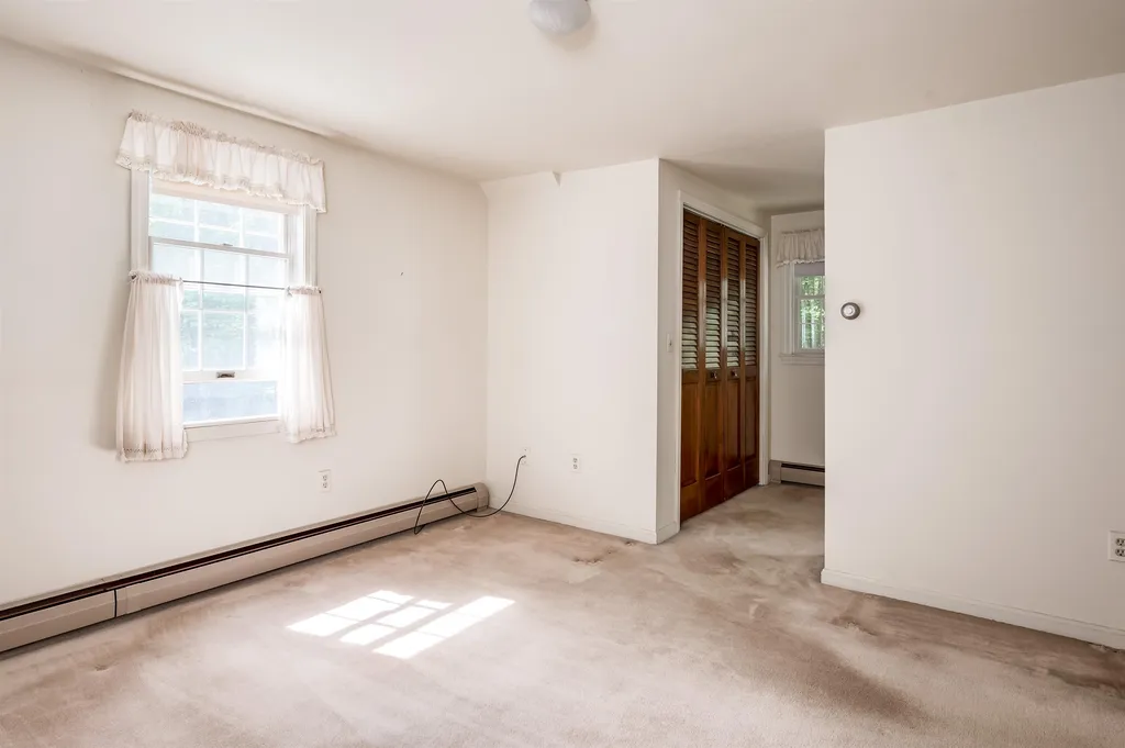 8 James Farm Road Lee NH 03861