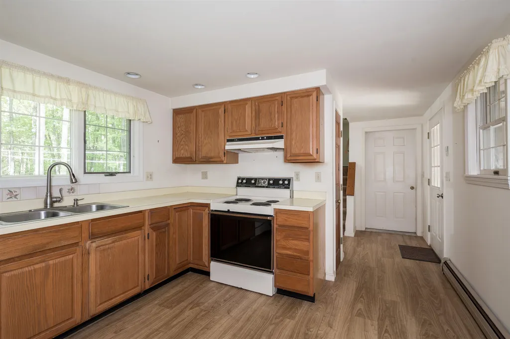 8 James Farm Road Lee NH 03861