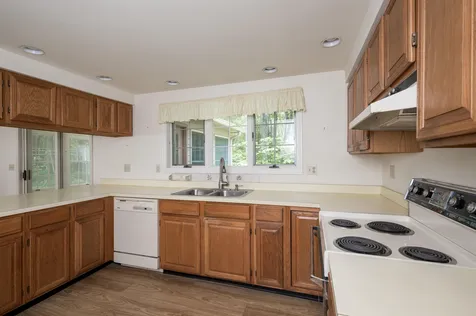 8 James Farm Road Lee NH 03861