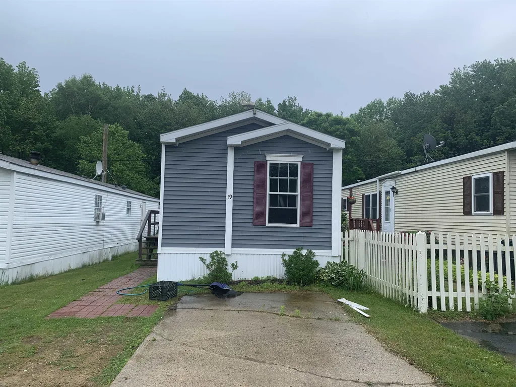 19 Adams Park Rye NH 03870