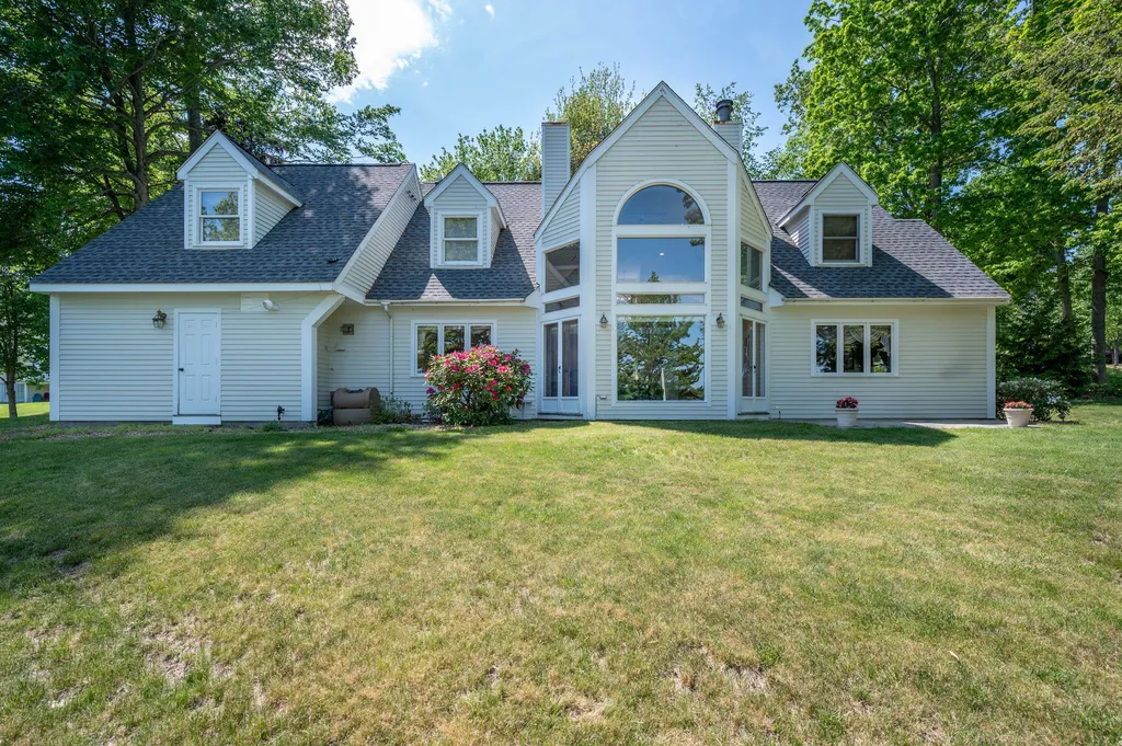 5 Deerfield Turn Laconia NH 03246