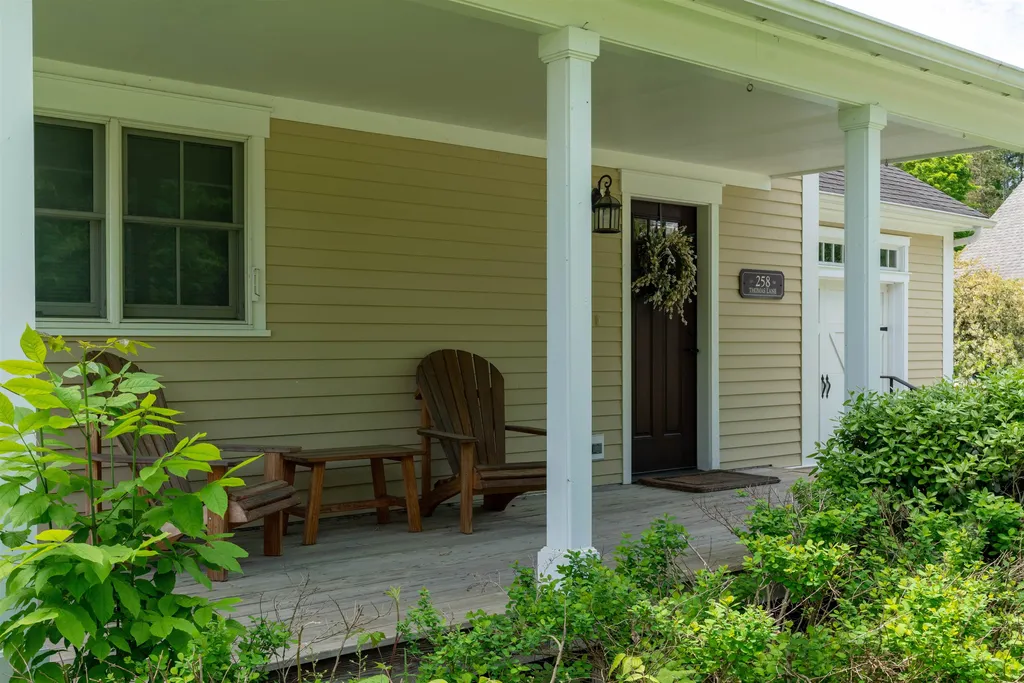 258 Thomas Lane Stowe VT 05672