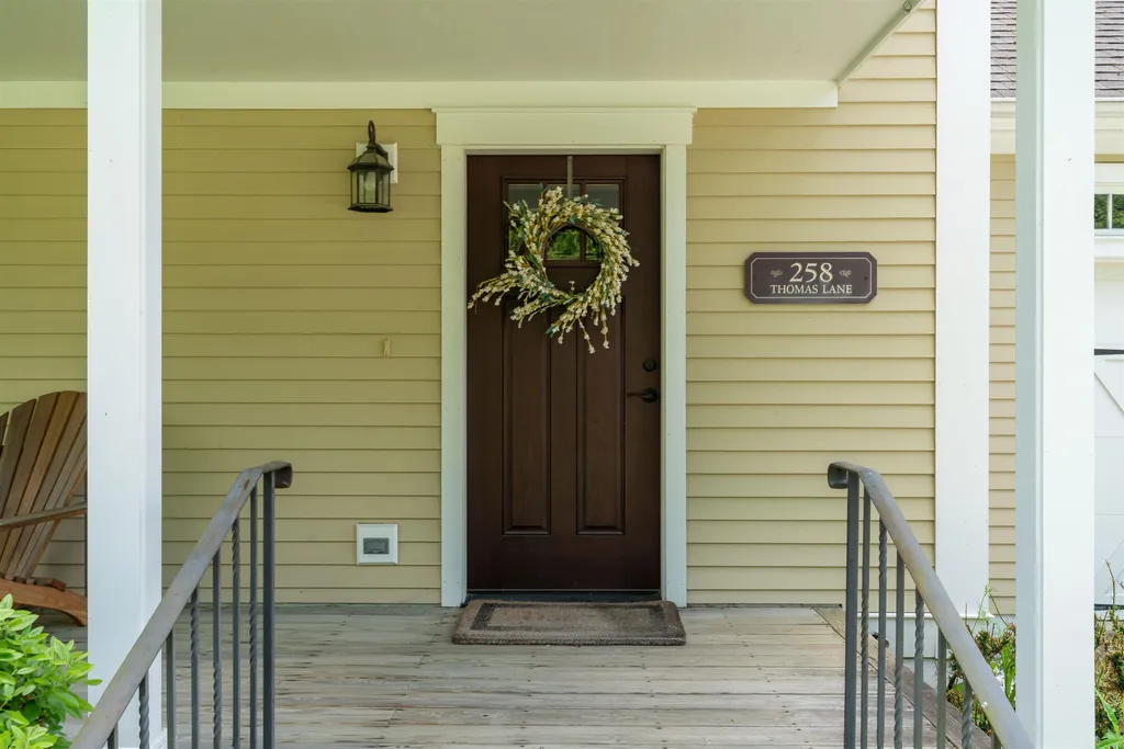 258 Thomas Lane Stowe VT 05672