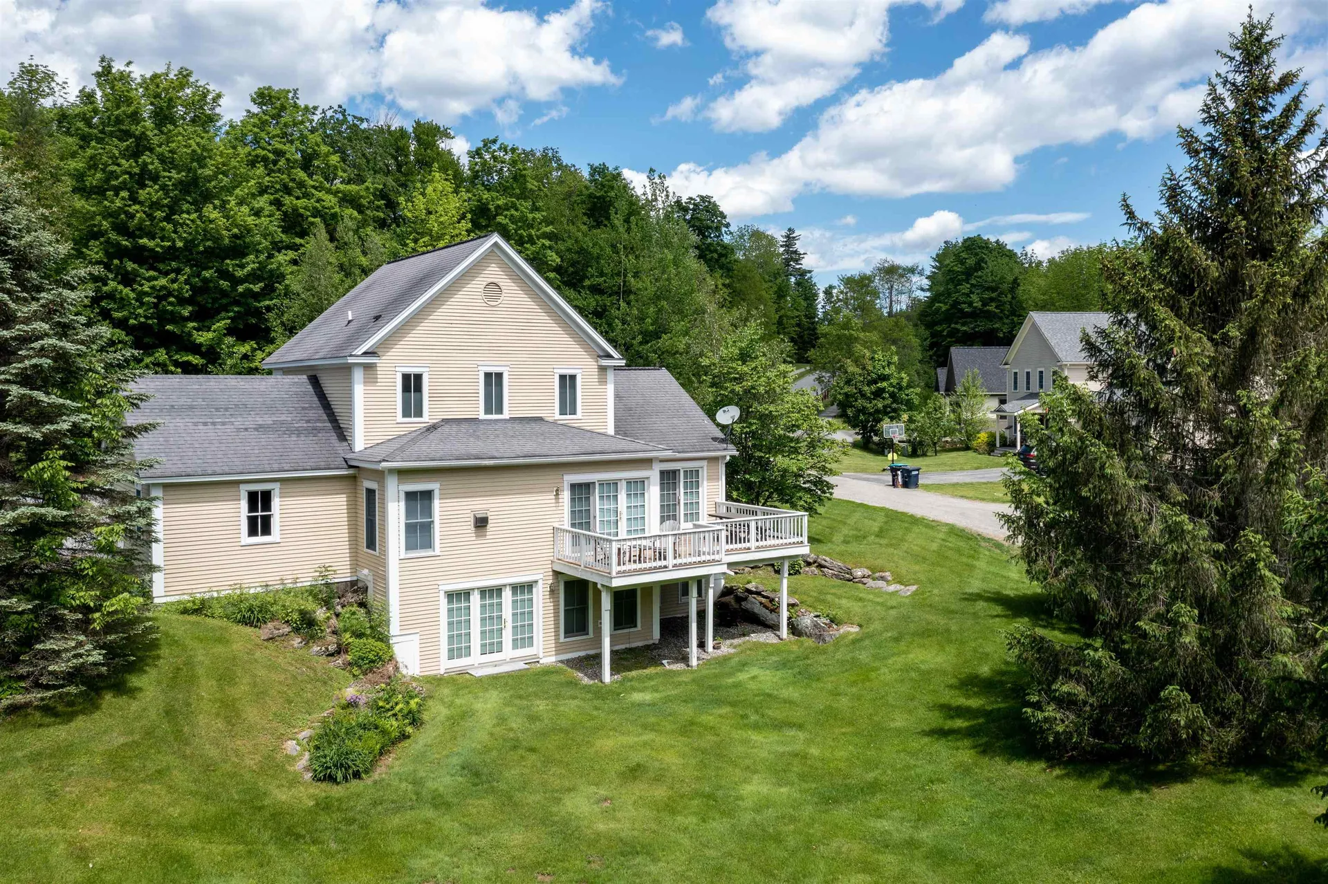 258 Thomas Lane Stowe VT 05672