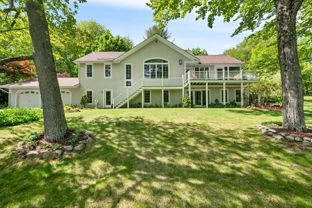 31 Sunset Drive Loudon NH 03307