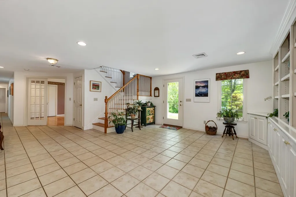 31 Sunset Drive Loudon NH 03307