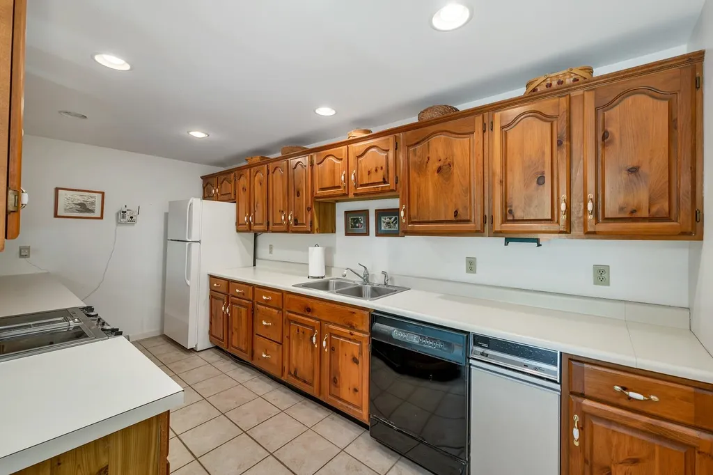 31 Sunset Drive Loudon NH 03307