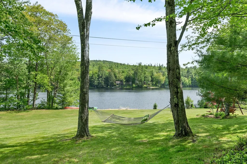 31 Sunset Drive Loudon NH 03307