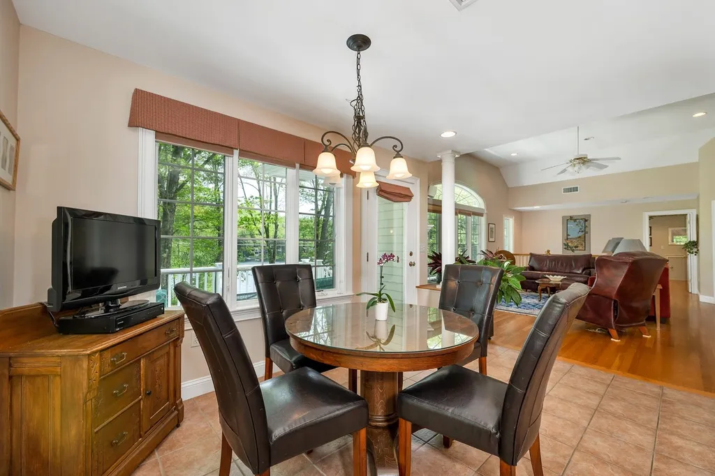 31 Sunset Drive Loudon NH 03307