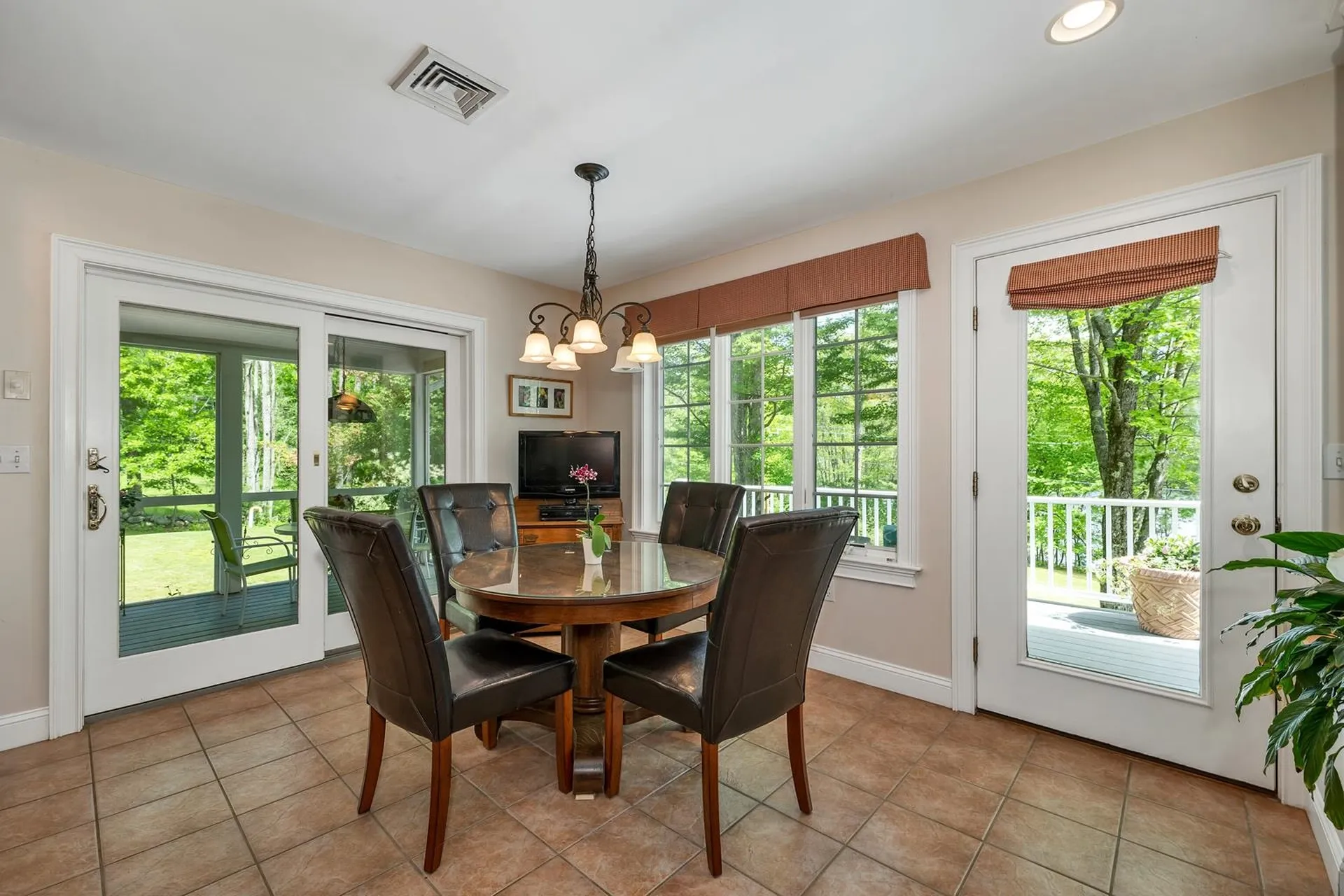 31 Sunset Drive Loudon NH 03307