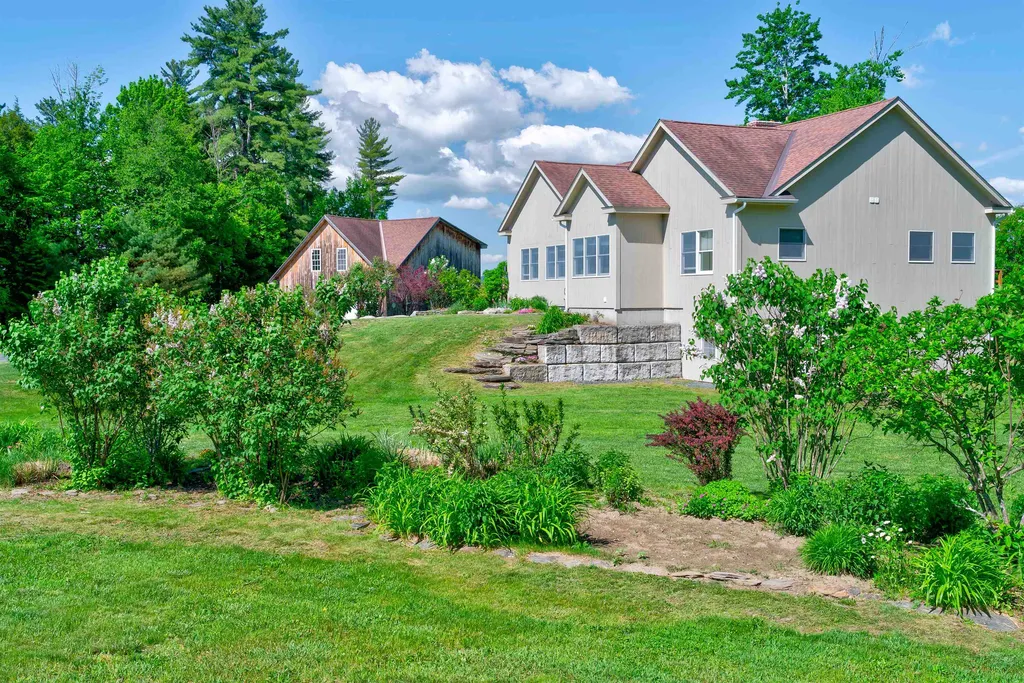 30 Garcia Lane Hartland VT 05048