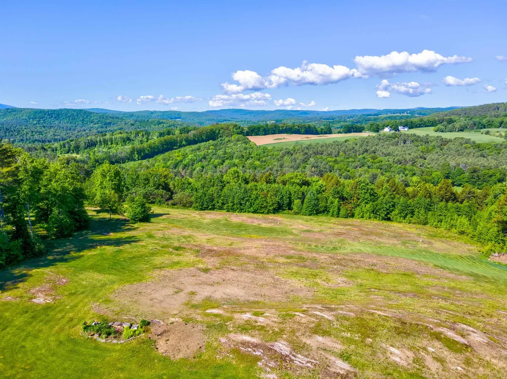 30 Garcia Lane Hartland VT 05048