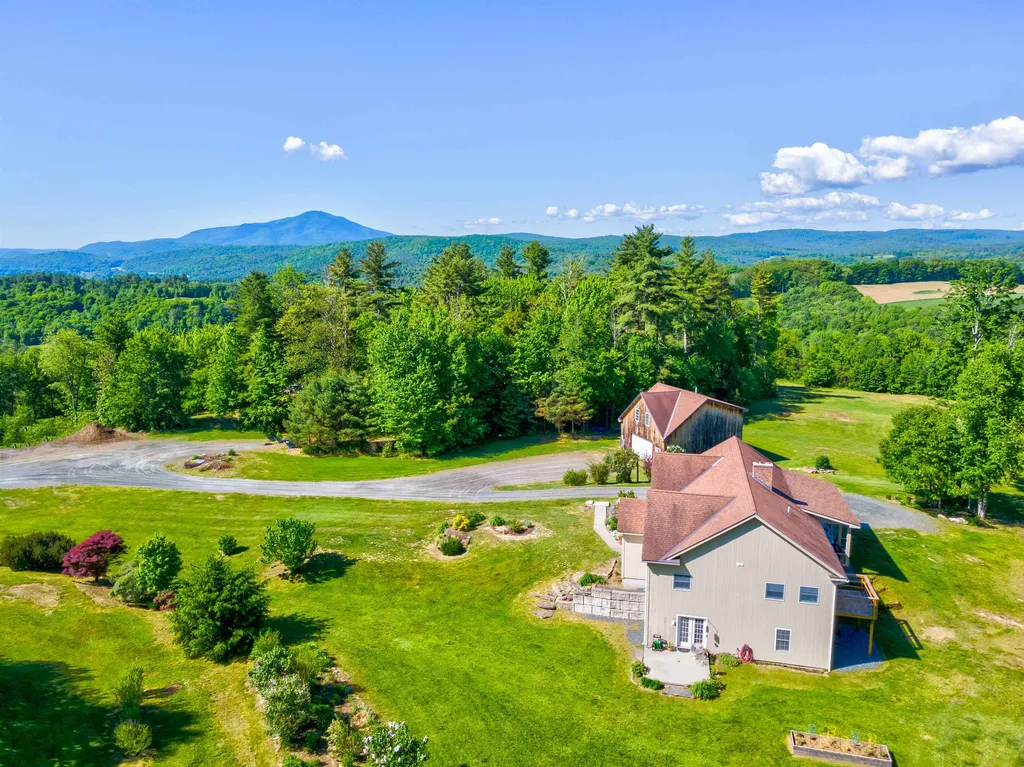 30 Garcia Lane Hartland VT 05048