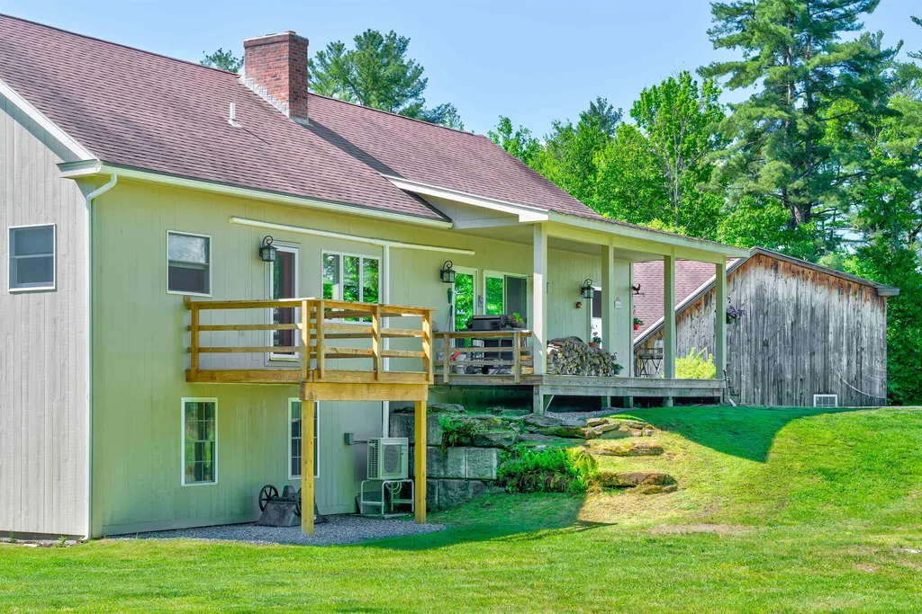 30 Garcia Lane Hartland VT 05048