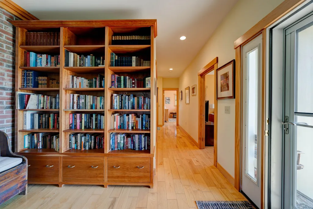 30 Garcia Lane Hartland VT 05048