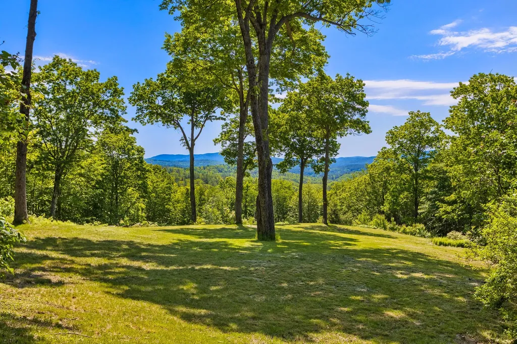 67 Old Post Road Newbury NH 03255