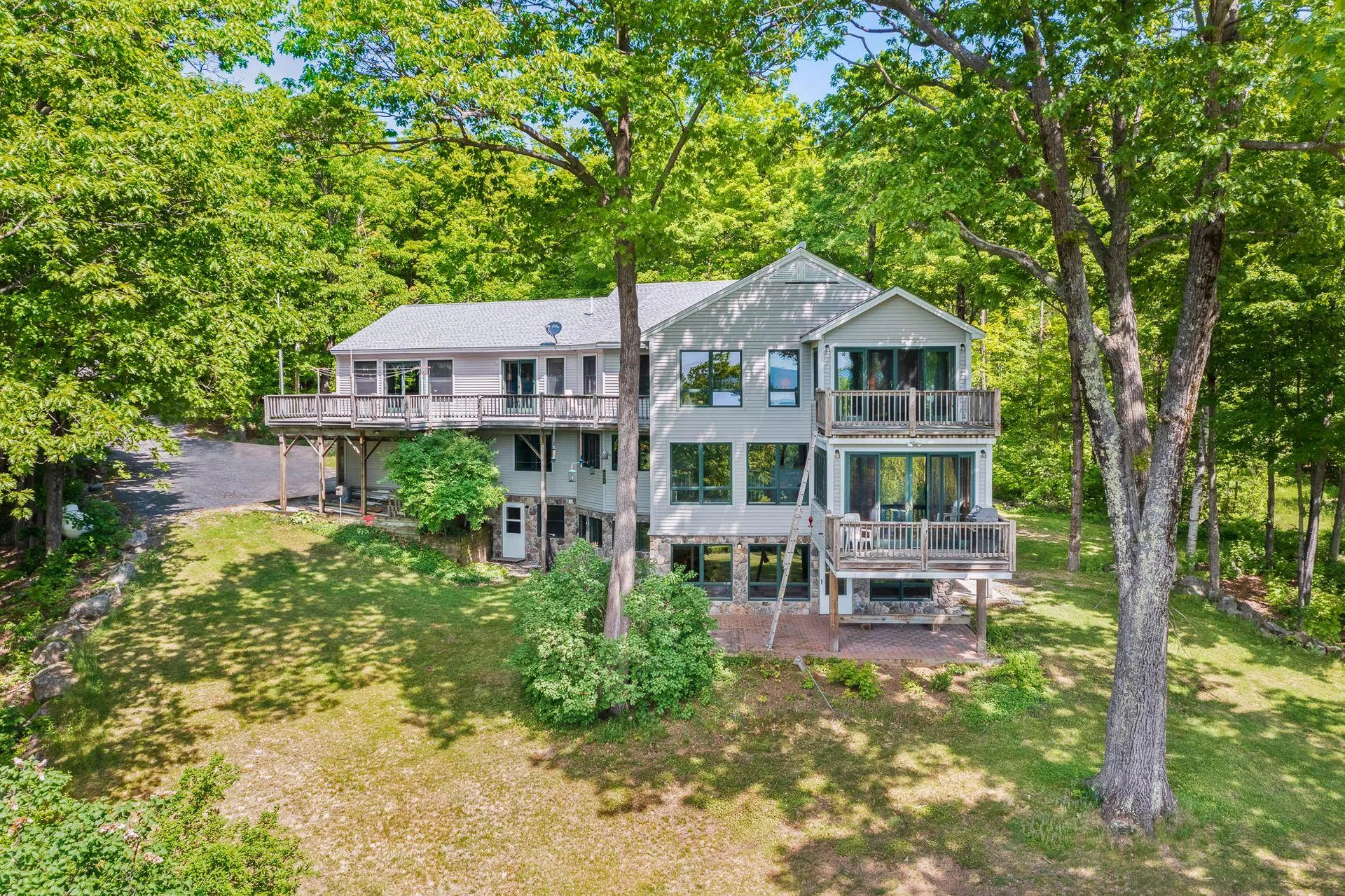 67 Old Post Road Newbury NH 03255