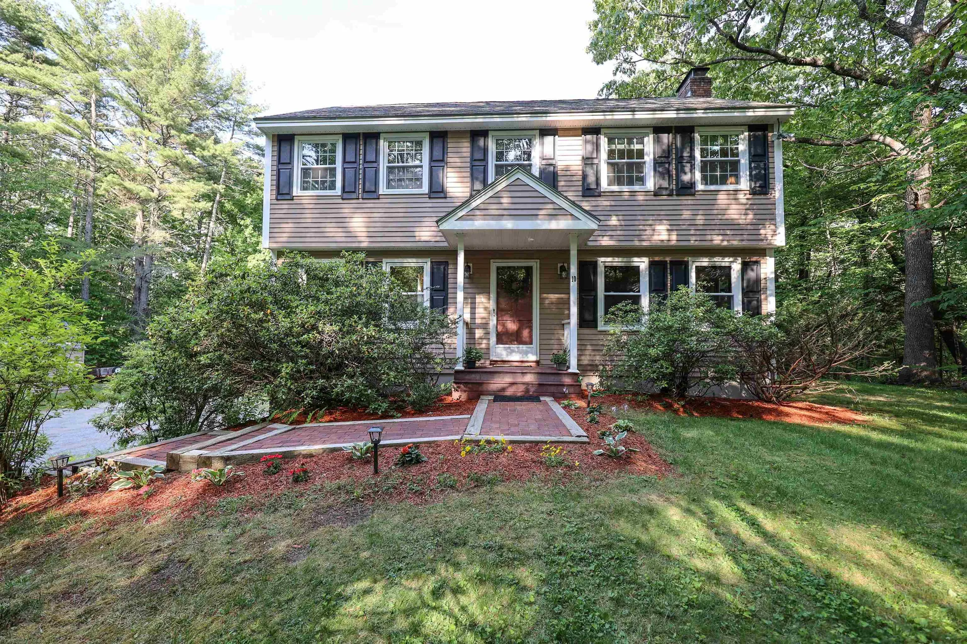 10 Wentworth Drive Bedford NH 03110