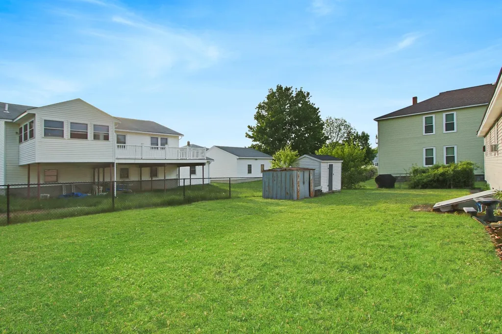 9-11 4th Street Nashua NH 03060