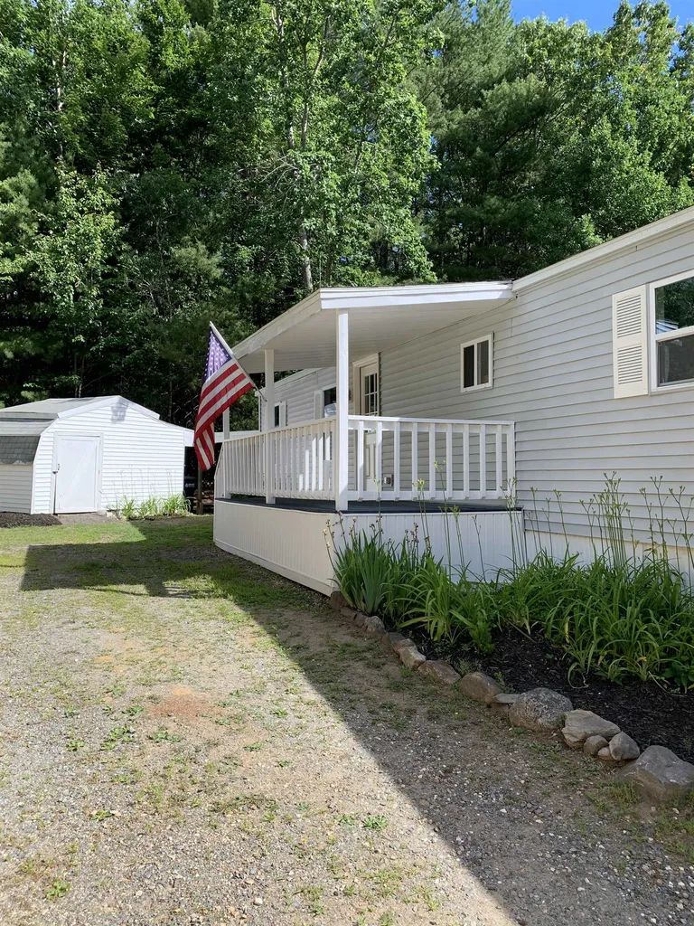 13 Linda Street Danville NH 03819
