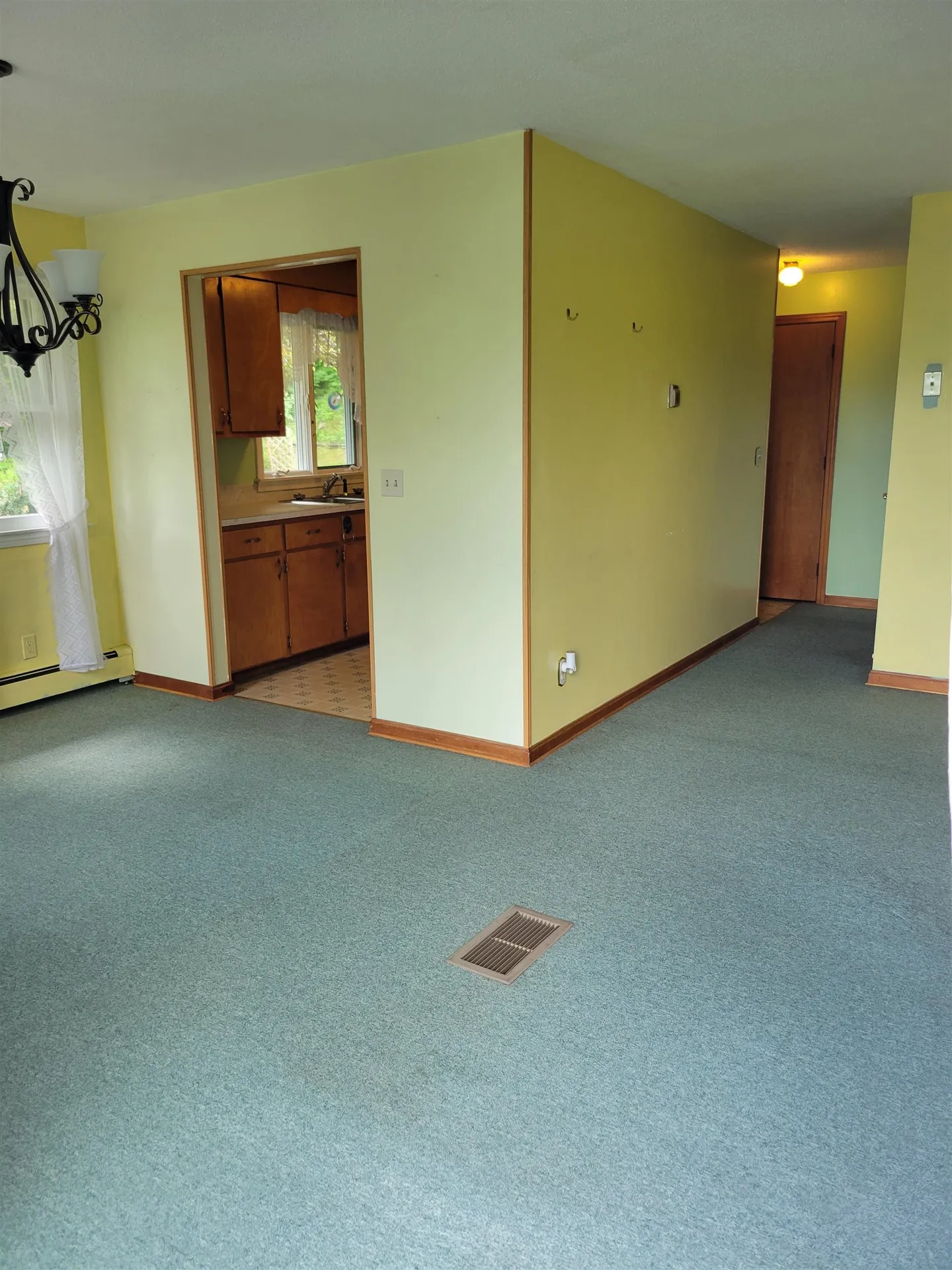 91 Springfarm Road Claremont NH 03743