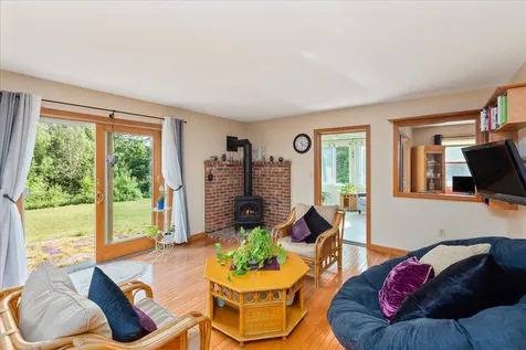 20 North Holt Hill Road Antrim NH 03440-3300