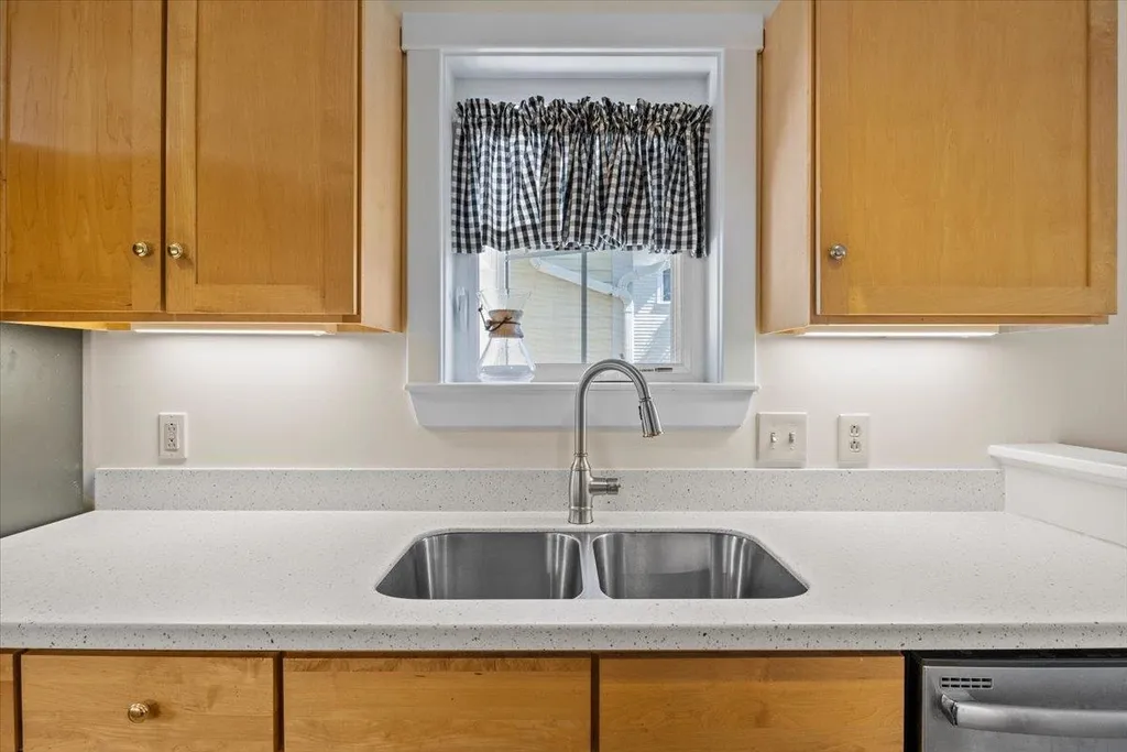 156 Commons Road Williston VT 05495
