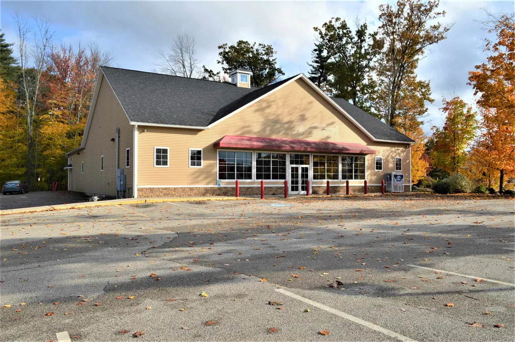 8 Rochester Road Northwood NH 03261