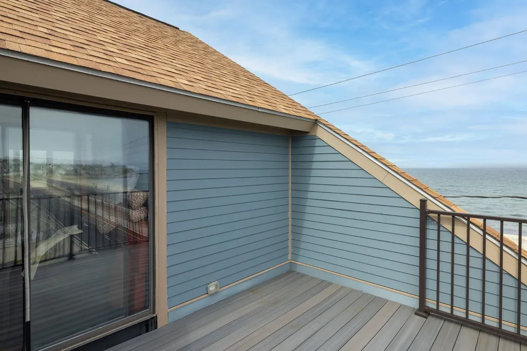 581 Ocean Boulevard Hampton NH 03842-3689