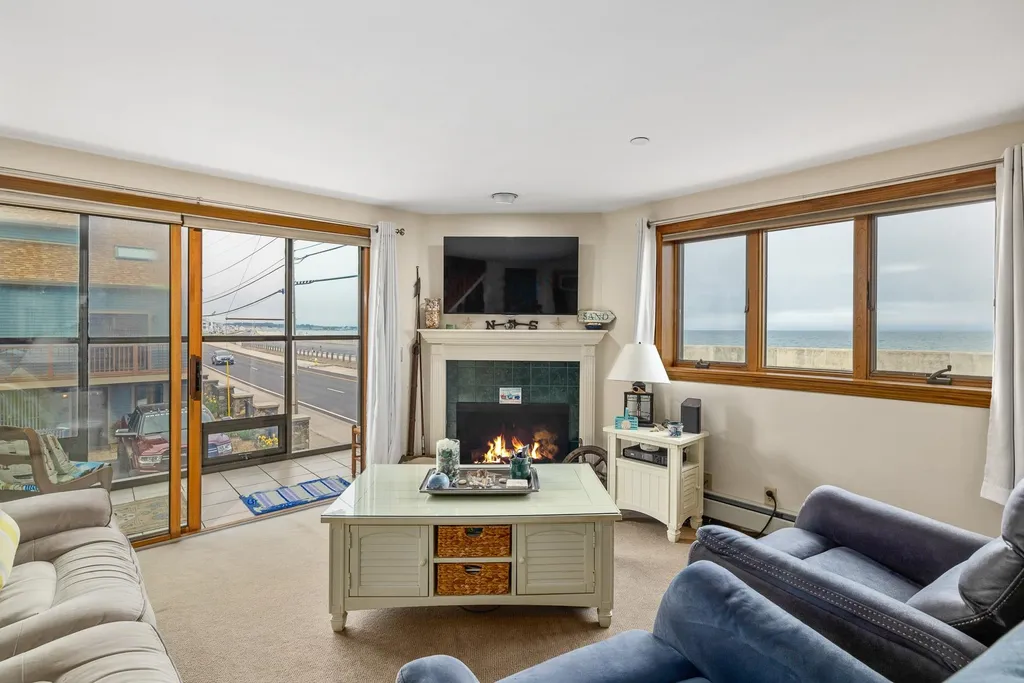 581 Ocean Boulevard Hampton NH 03842-3689