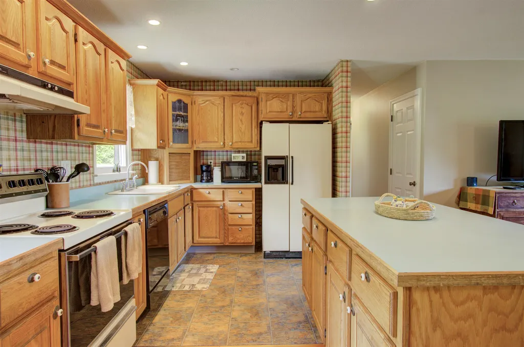 84 Spring Road Tunbridge VT 05077