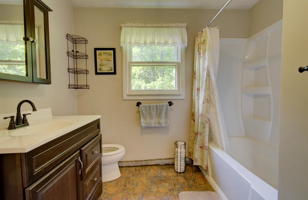 84 Spring Road Tunbridge VT 05077