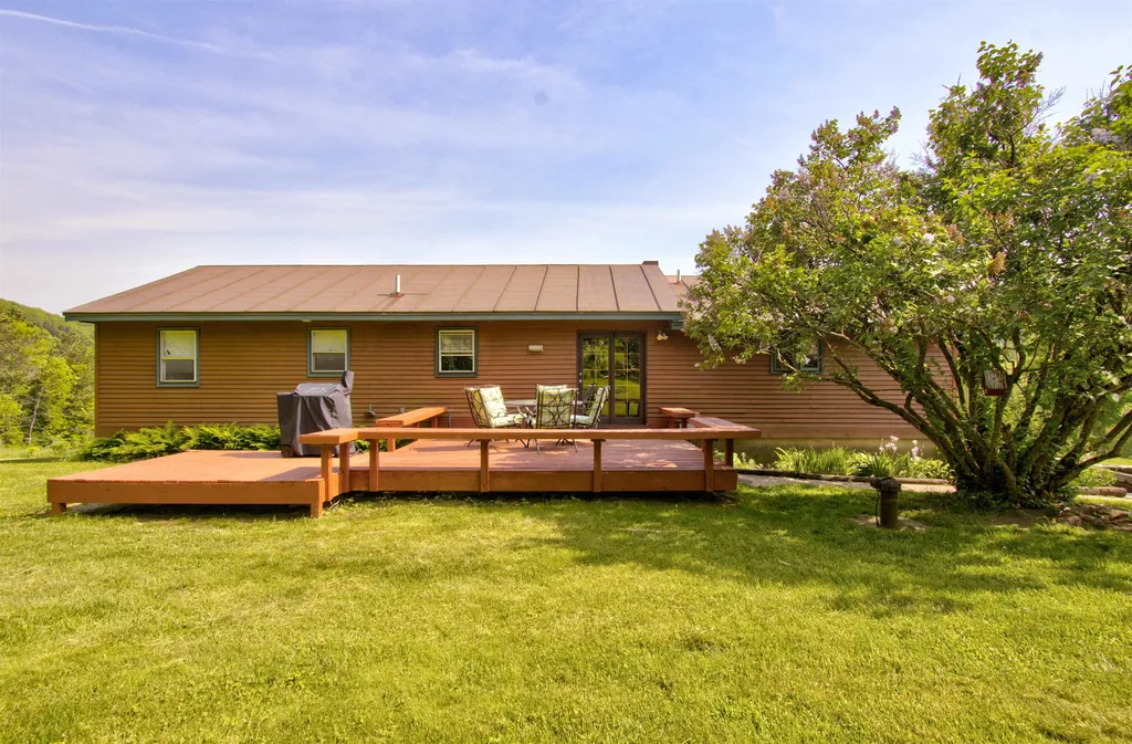 84 Spring Road Tunbridge VT 05077