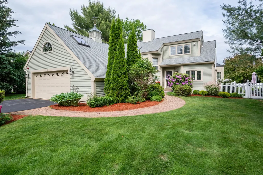 6 Captains Walk Laconia NH 03246