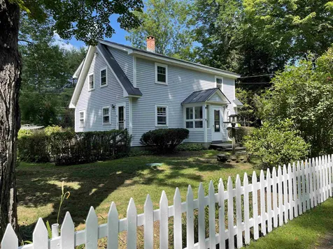 55 Back Street Newfane VT 05345