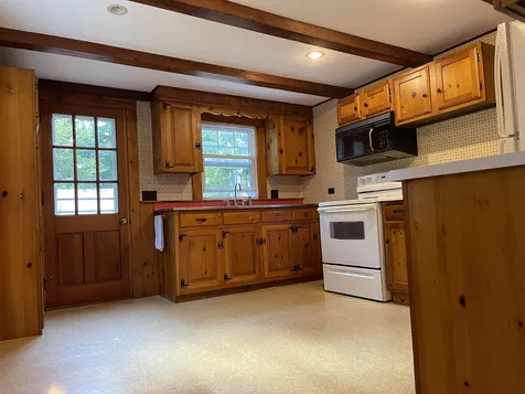 55 Back Street Newfane VT 05345