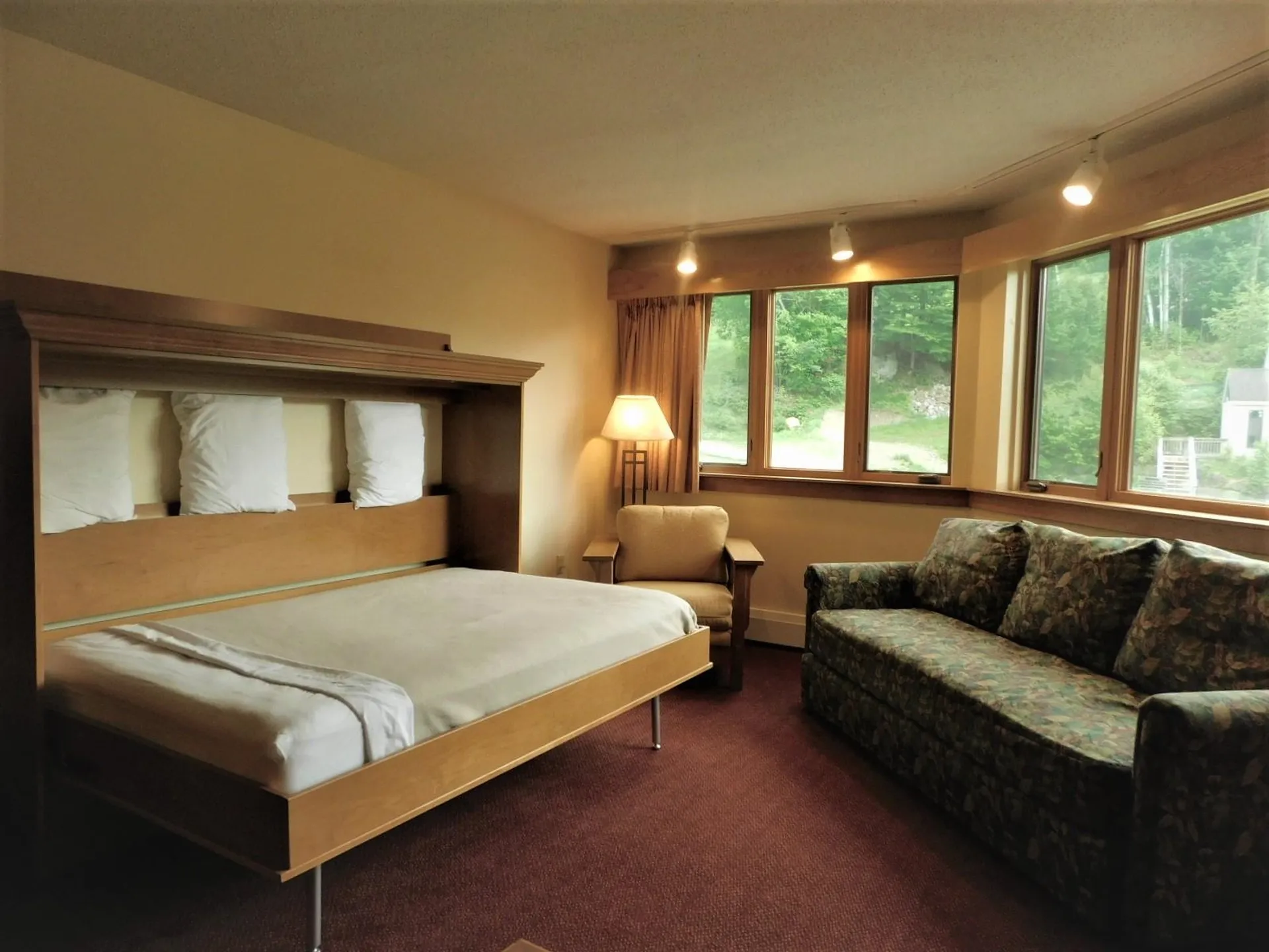 90 Loon Mountain Road Lincoln NH 03251