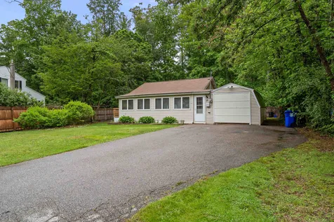 10 Orcutt Drive Hampstead NH 03841