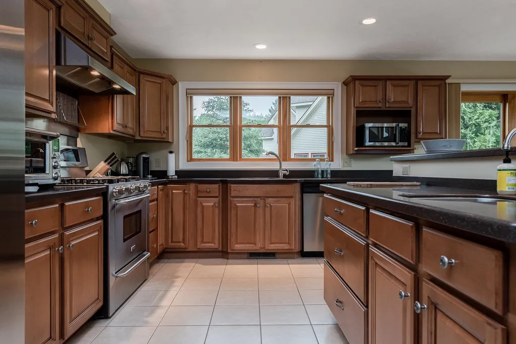 44 Edgewater Lane Thornton NH 03285