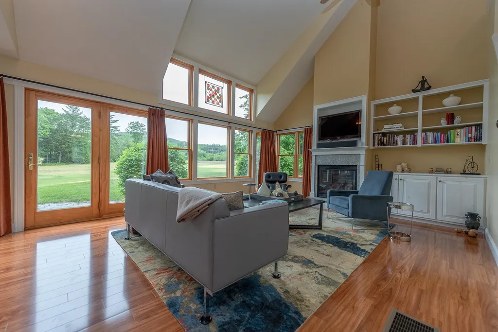 44 Edgewater Lane Thornton NH 03285