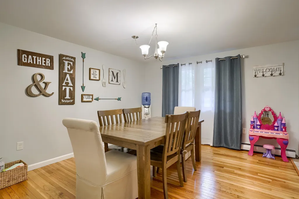 17 Mitchell Street Merrimack NH 03054