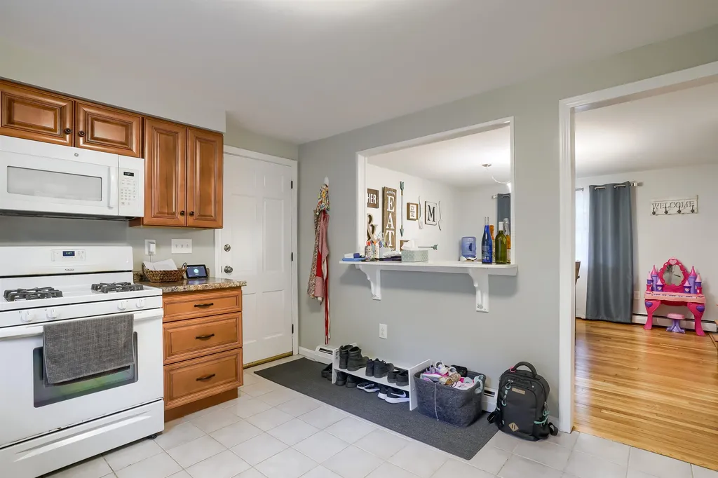 17 Mitchell Street Merrimack NH 03054