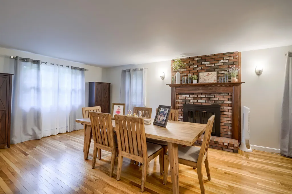 17 Mitchell Street Merrimack NH 03054